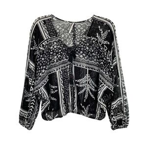 Free People | Yo Yo Geo Boho Black & White Peasant Top X-Small